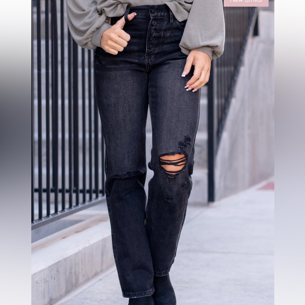 KanCan Lynn Ultra High Rise Straight Distressed Jean Washed Black 3/25